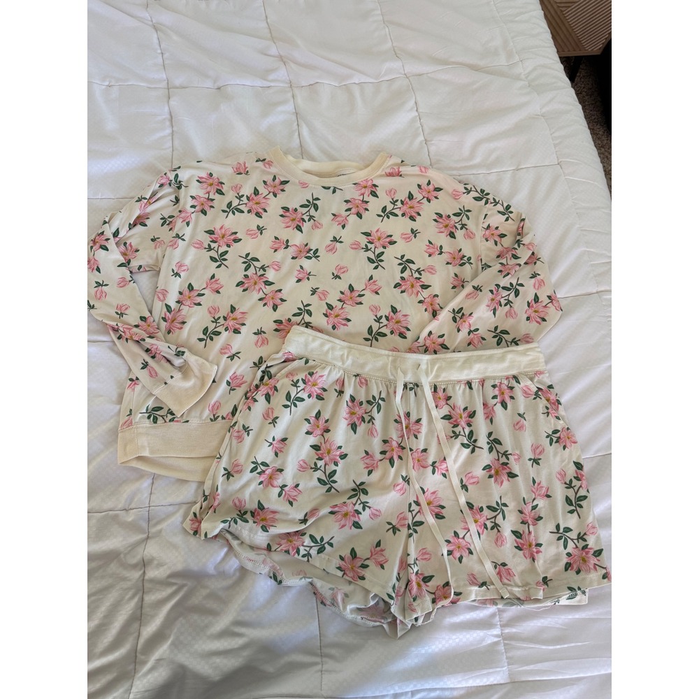 Draper James Relaxed Fit Coral Floral Pajama Set Long‎ Sleeve Top Shorts